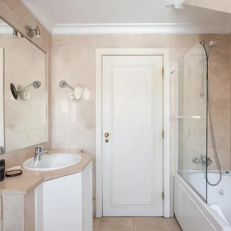Apartment Flh Chic Chiado Exotic Spacious Lisbon