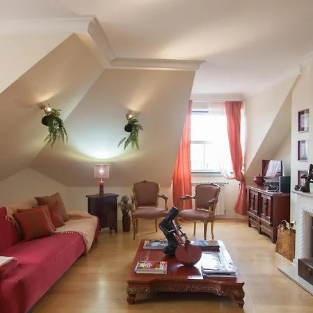Flh Chic Chiado Exotic Spacious Lägenhet *